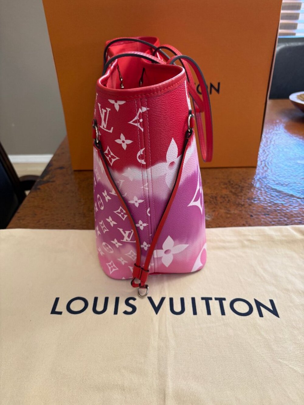 NEW Louis Vuitton Escale Neverful MM - Picture 7 of 8